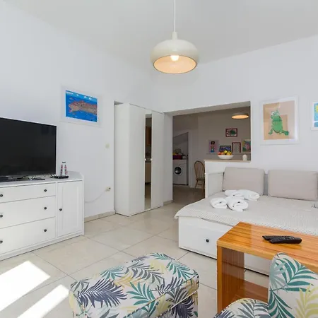 Bura Studio Apartman Apartment *